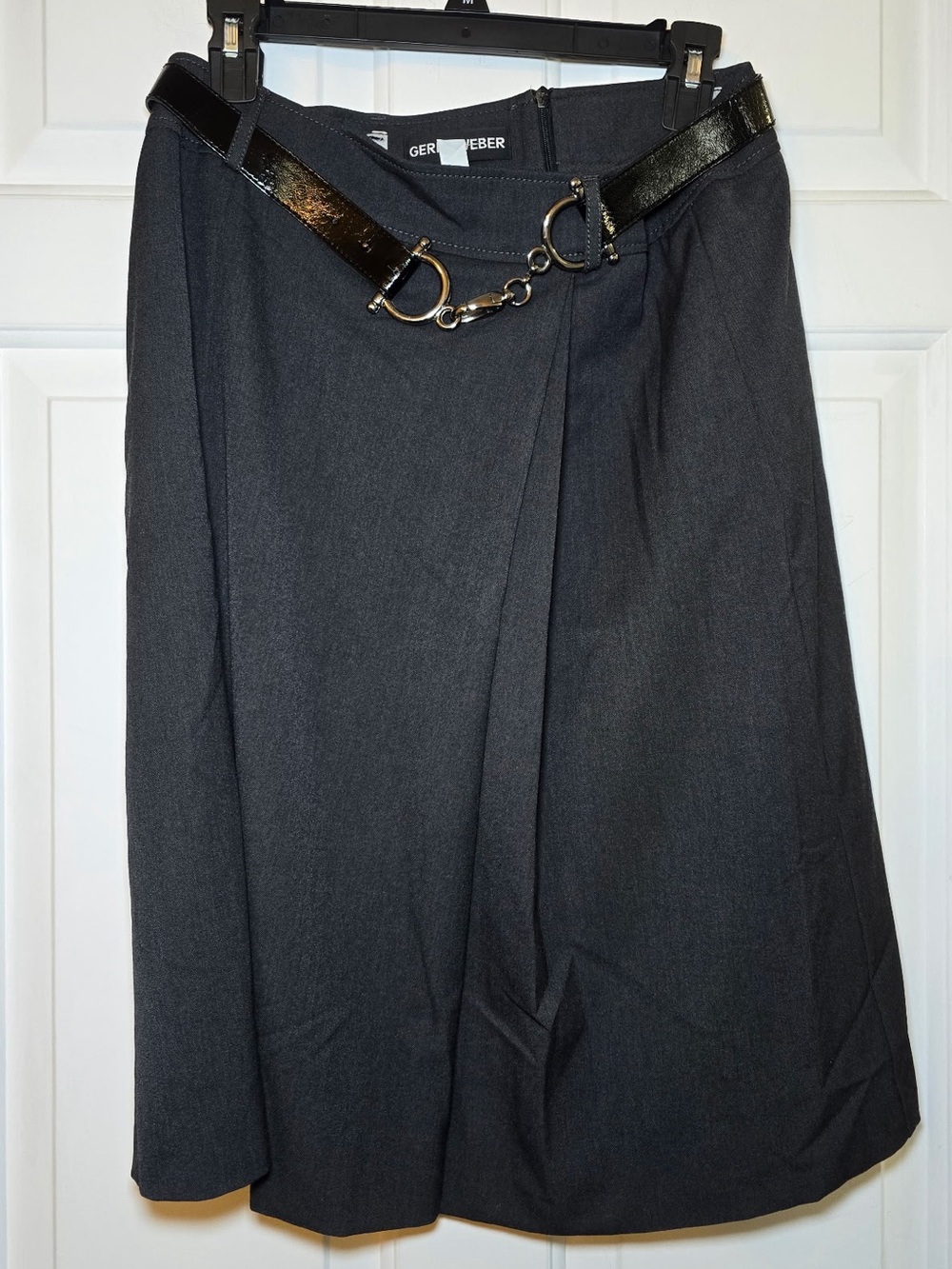 Gerry Weber Gray Twill Classic Skirt Pleated Sz 8 Belted Equestrian Style Buckle